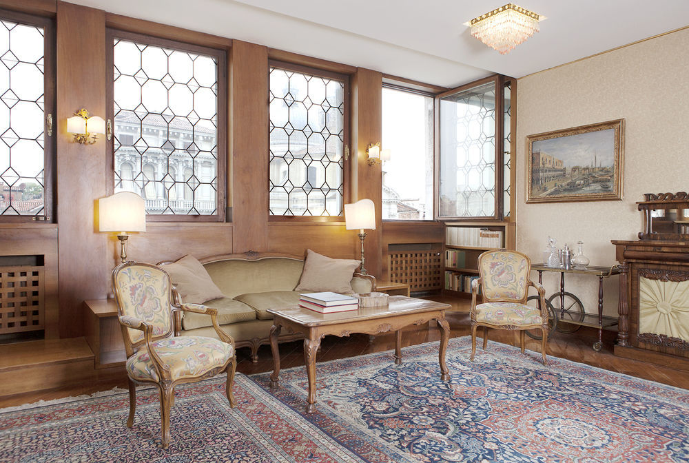 Bed and Breakfast Residenza Ca' Corner Венеція Екстер'єр фото